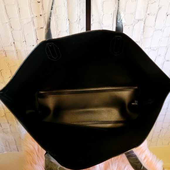 Victoria Secret Tote Pink with Black Flowers New With Tags - Picture 3 of 4